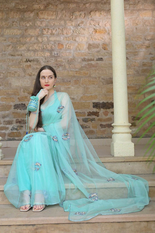 Pisces Saree – Ethereal Flow - Ensembles