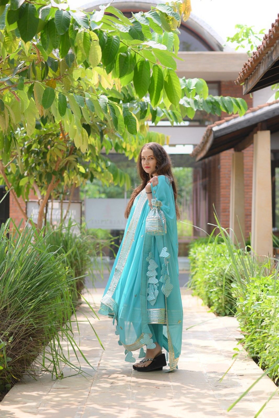 Akshiya Suit Set - Ensembles