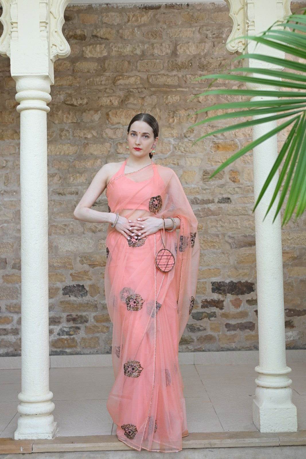 Leo Saree – Radiant Majesty - Ensembles