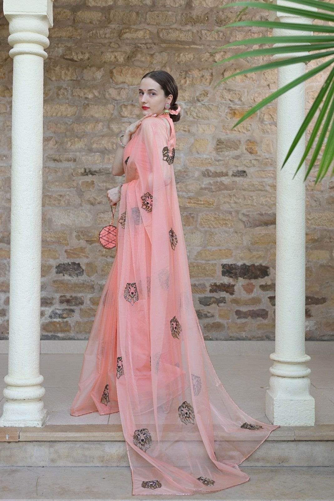 Leo Saree – Radiant Majesty - Ensembles
