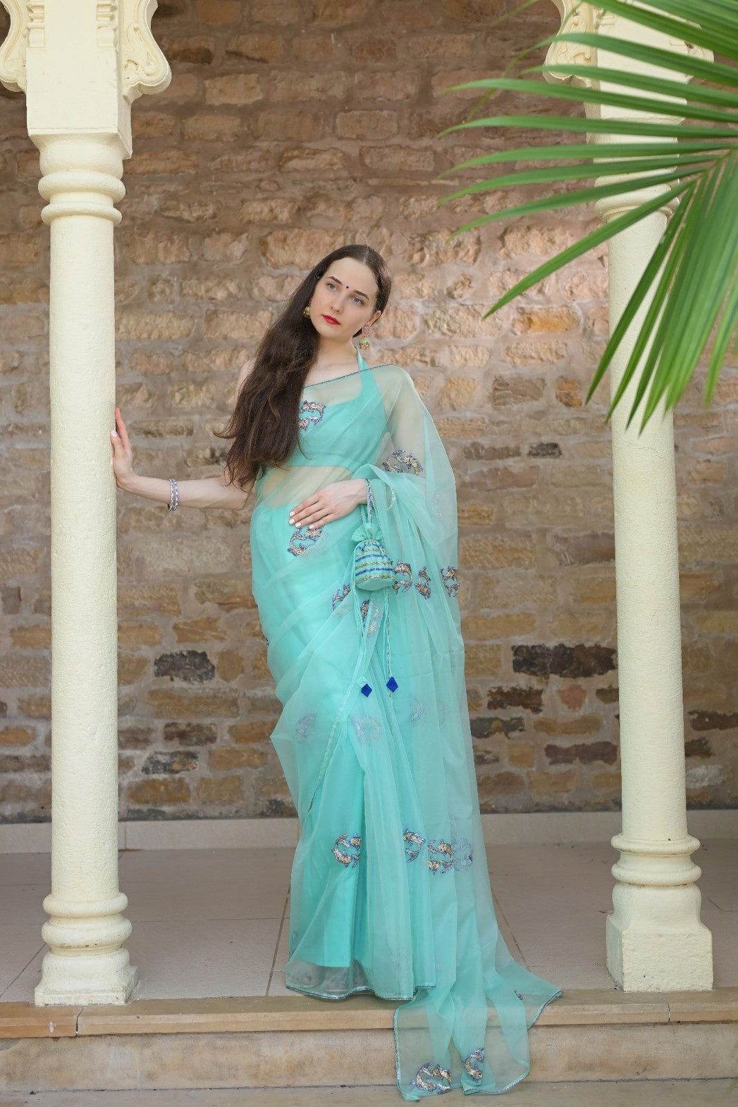 Pisces Saree – Ethereal Flow - Ensembles
