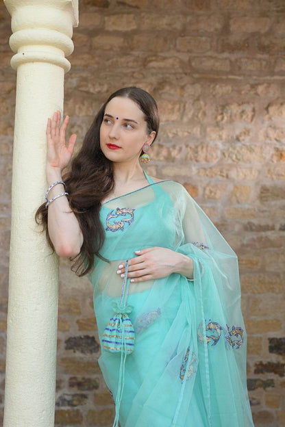 Pisces Saree – Ethereal Flow - Ensembles